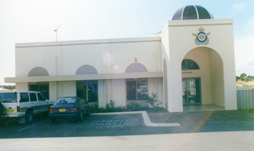 Merriwa Estate 1996 admin block